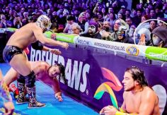 Bad Bunny disfruta de la lucha libre en la CDMX; el puertorriqueño arranca hoy sus conciertos