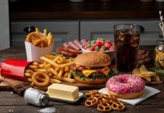 Alimentos que dañan tu corazón; descubre cómo sustituirlos sin complicarte