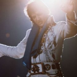 Baz Luhrmann revive la leyenda de Elvis Presley con un espectacular filme-concierto