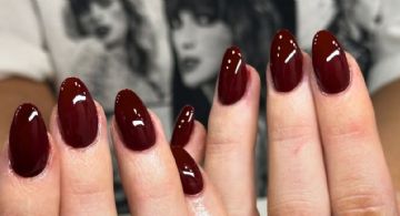 El rojo cereza conquista el otoño; el tono más elegante y versátil para uñas esta temporada