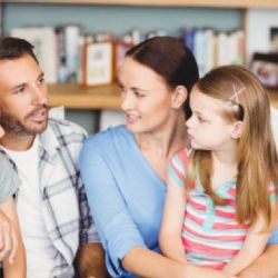 Cómo hablar del cáncer de mama con los niños; educación con empatía