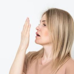 Remedios para el mal aliento; soluciones efectivas y fáciles de aplicar