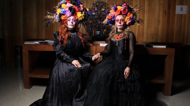 Día de Muertos: sube la Catrina al vagón de la lectura en Nuevo Laredo