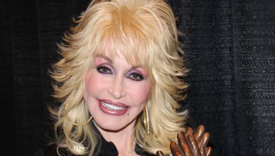 La hermana de Dolly Parton pide oraciones mientras la leyenda del country enfrenta problemas de salud