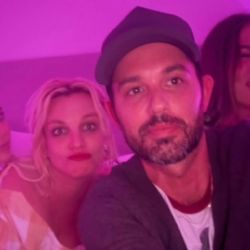 Britney Spears se une a Kim y Khloé Kardashian en divertida pijamada; fans enloquecen con las fotos