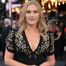 Kate Winslet hace su debut como directora; la película fue escrita por su hijo Joe Anders