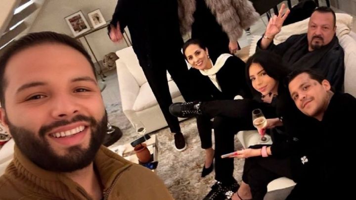 Familia Aguilar y Christian Nodal cumplen con tradición navideña y regalan juguetes en Zacatecas