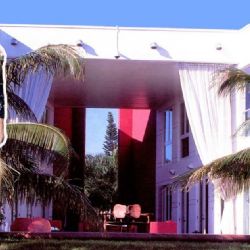 Paulina Rubio enfrenta nueva polémica; revelan fuerte disputa por su residencia en Miami