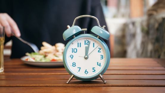 ¿Ayuno intermitente? Así funciona y estos son sus beneficios reales