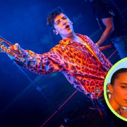 ¿Gil Cerezo ya tiene ‘reemplazo’ para Majo Aguilar? El cantante es evidenciado con misteriosa mujer