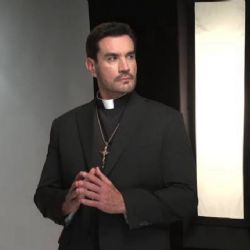 David Zepeda será sacerdote...  evalúa ser papá soltero y esto haría para cumplir su sueño | VIDEO