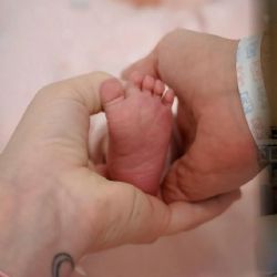 Lele Pons comparte en Instagram un tierno álbum por el primer mes de su hija Eloísa: ‘Happy 1 month’