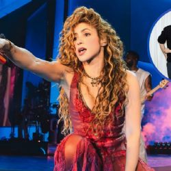Shakira dedica ‘Antología’ a Chris Martin en concierto y desata rumores de romance | VIDEO