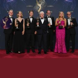 Se llevó a cabo la entrega de los Premios Emmy 2025; ¿quiénes fueron los triunfadores de la noche?