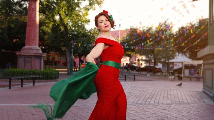 Mariana Rendón se viste de gala y celebra el Grito de Independencia