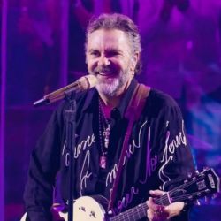 Manuel Mijares rompe el silencio en redes tras rumores de hospitalización; esto se sabe